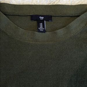 Women’s GAP sweater